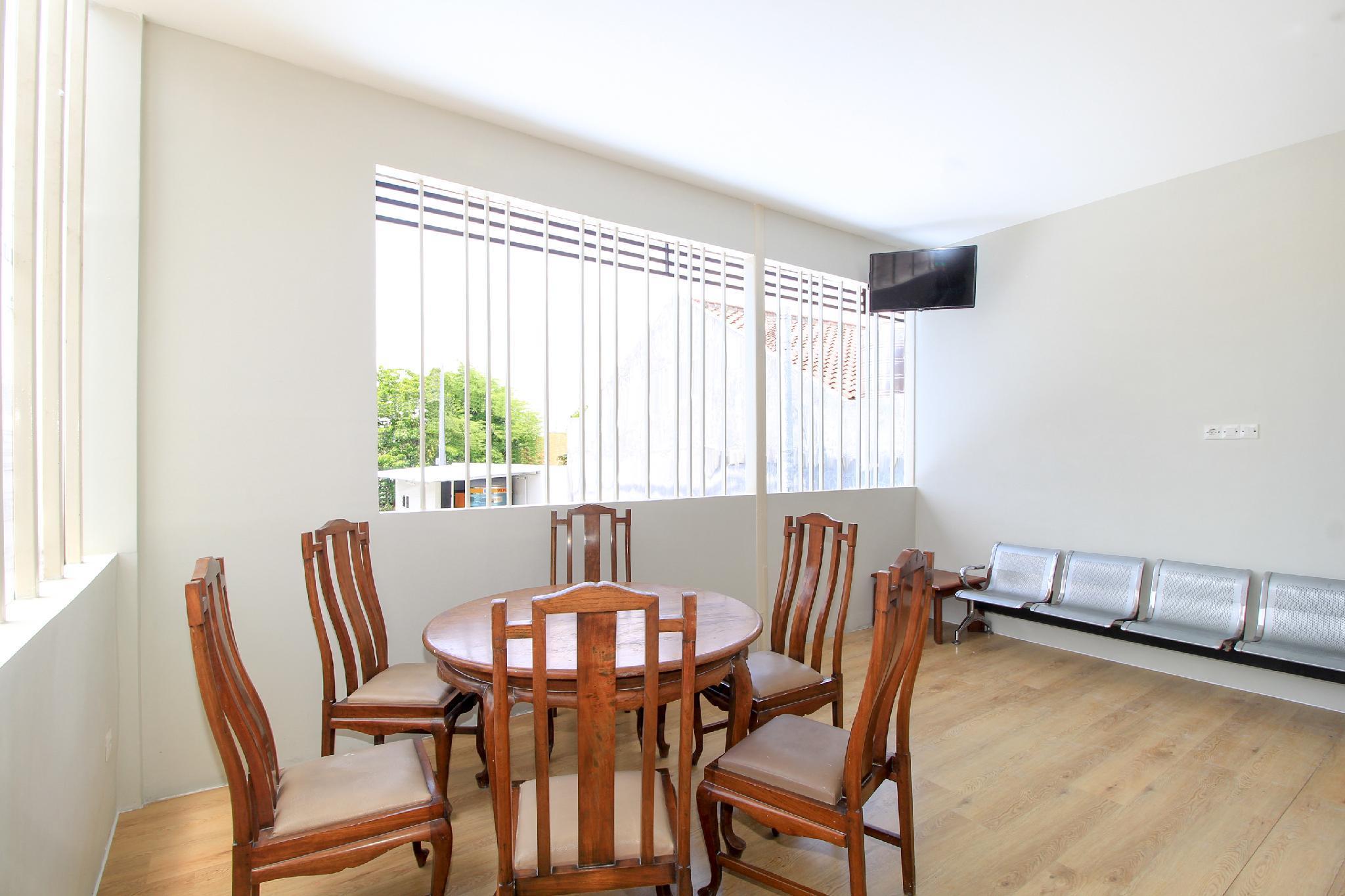Super Oyo 168 K-15 Residence Surabaya Ngoại thất bức ảnh